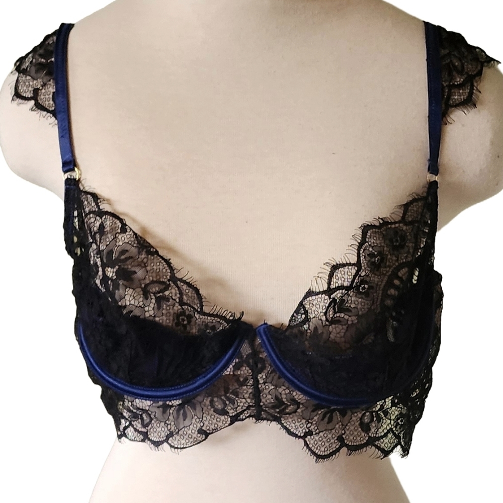Oh La La Cheri Sexy Elegant Blue & Black Lace Bra